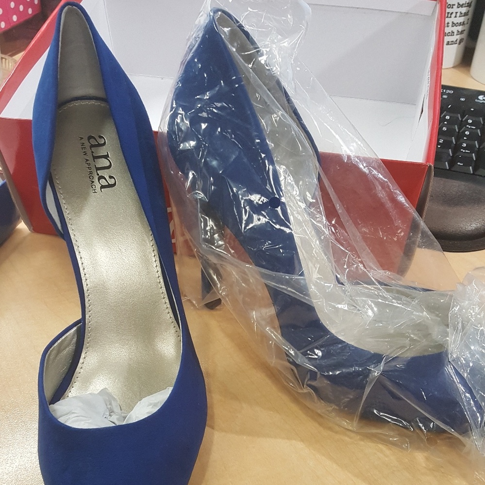 Gorgeous Blue Heels